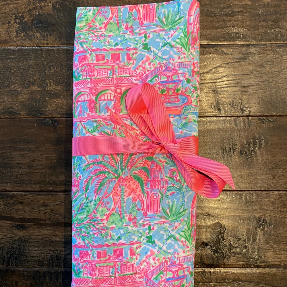 Lilly Pulitzer make up case